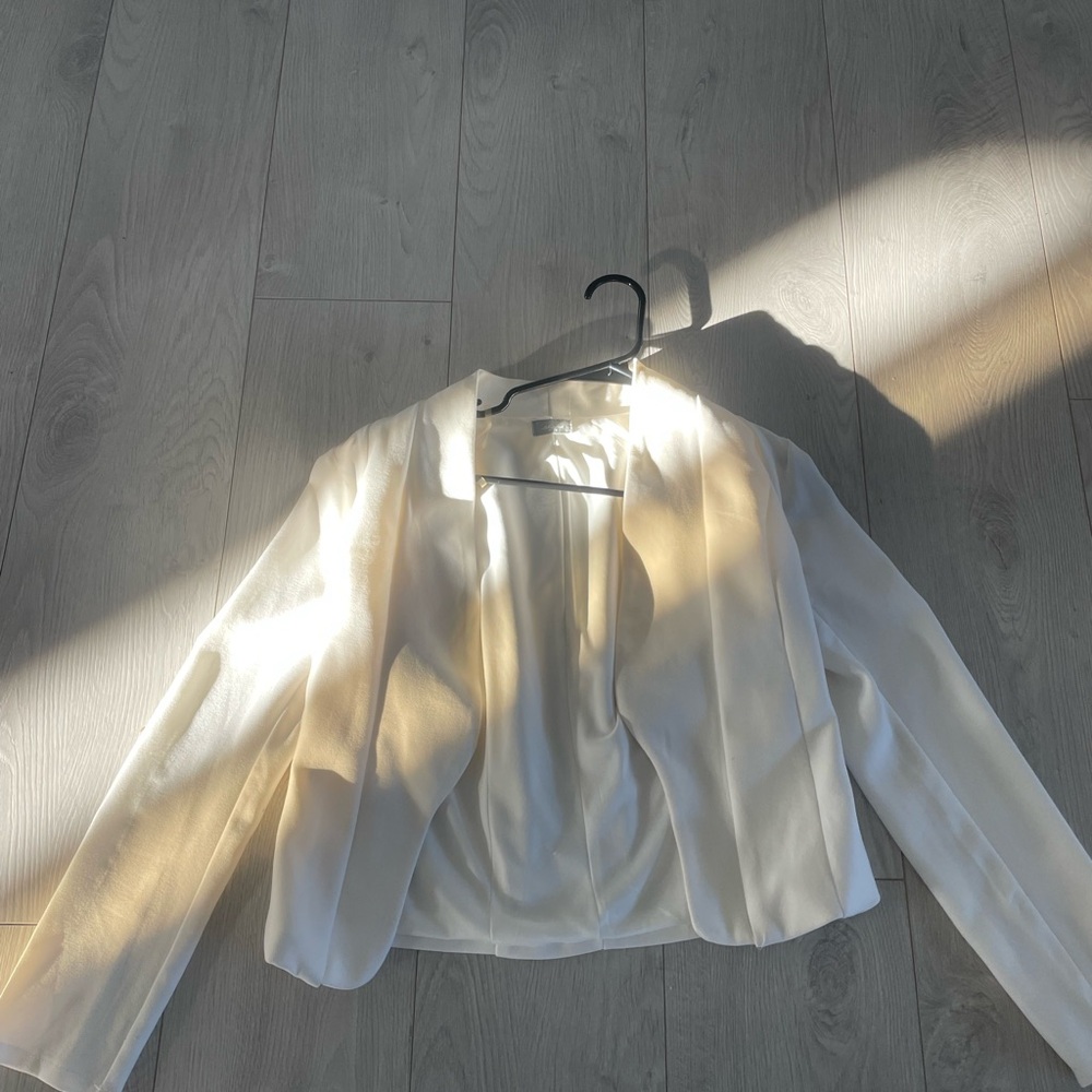 Elegant White Women's Jacket